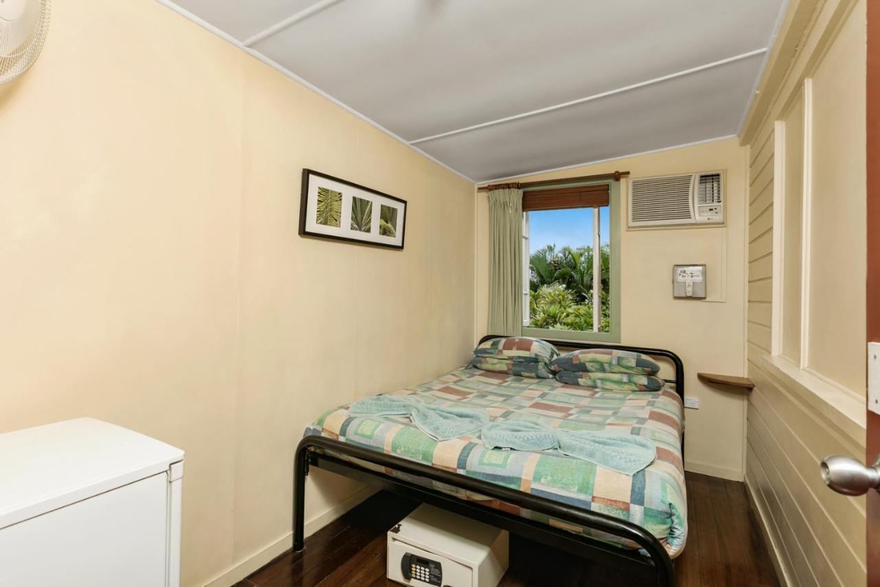 Tropic Days Boutique Hostel Cairns Eksteriør bilde